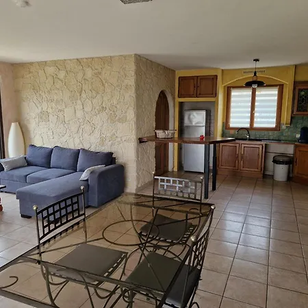 D'hotes * Saint-Martial-de-Valette