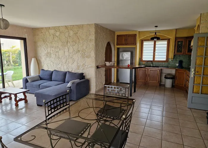 D'hotes * Saint-Martial-de-Valette