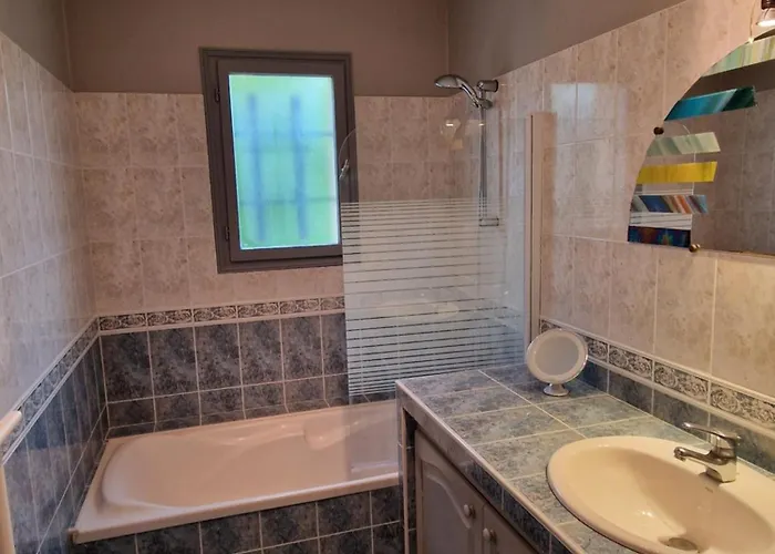 فندق مبيت وإفطار D'hotes Saint-Martial-de-Valette